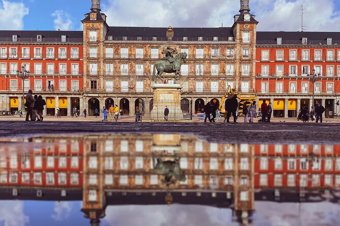 2-Hour Tour of the Madrid of Mysteries - Price and value: $14.51 for a focused night of Madrid mystery