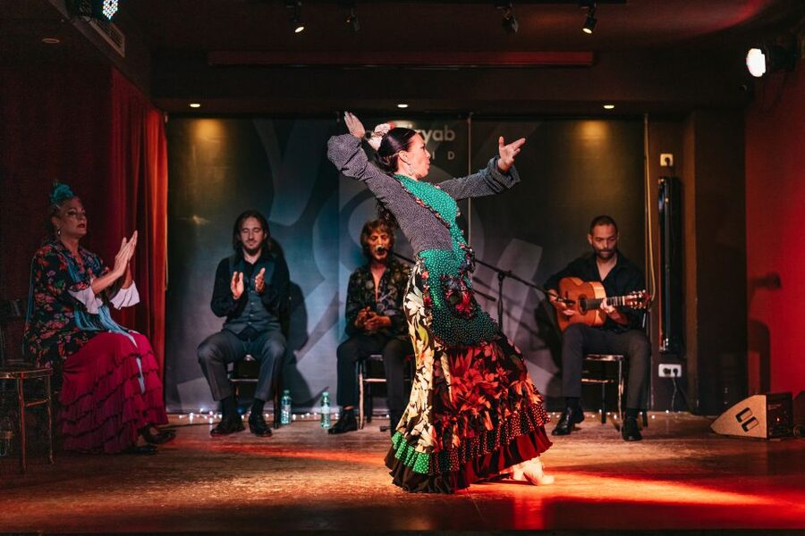 "Algarabía": Flamenco Show at Café Ziryab. Madrid - The Flamenco Performance: What the 50 Minutes Feels Like