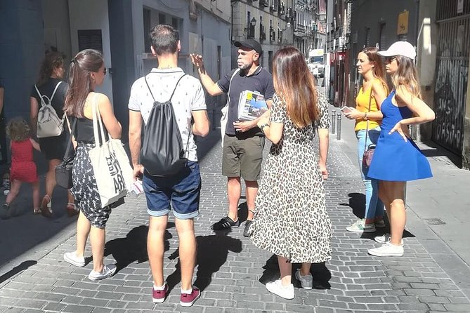 Architour through Lavapiés and Rastro with an architect - Start at Plaza de Tirso de Molina, then get the neighborhood’s timeline