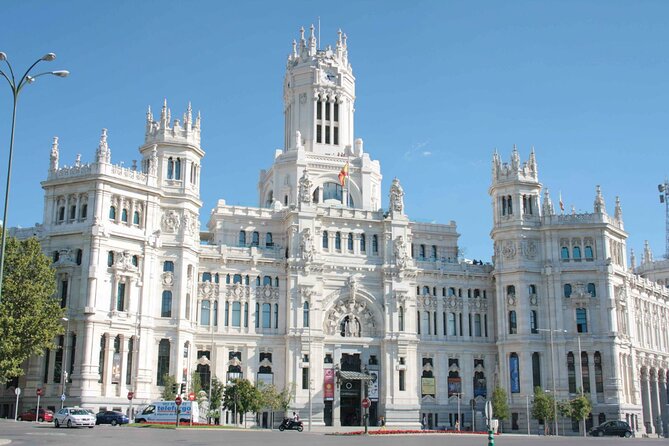 Arrival Transfer from Madrid Airport MAD to Madrid in Private Van - How the meet-and-greet works at Barajas Airport