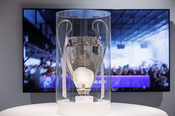 Bernabeu Stadium & Real Madrid Museum Guided Tour - Bernabeu in 90 minutes, what the guided format really buys you