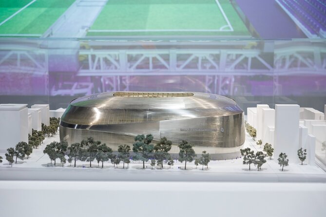 Bernabeu Stadium & Real Madrid Museum Guided Tour - Radio headset and guide style, what helps and what can go wrong