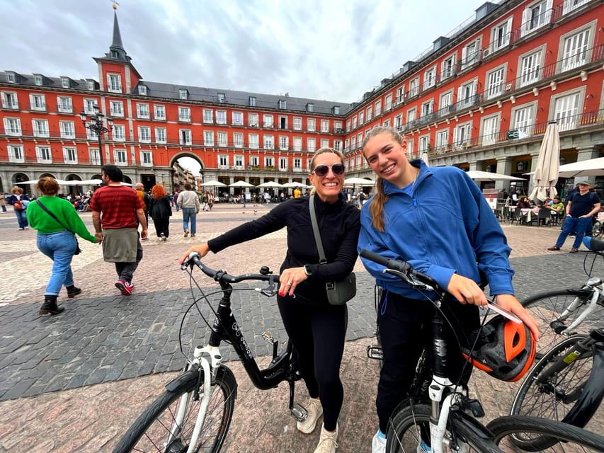 Best of Madrid: 3-Hour Guided Bike Tour in Small Groups - Retiro Park First: Shade, Photos, and a Gentle Start