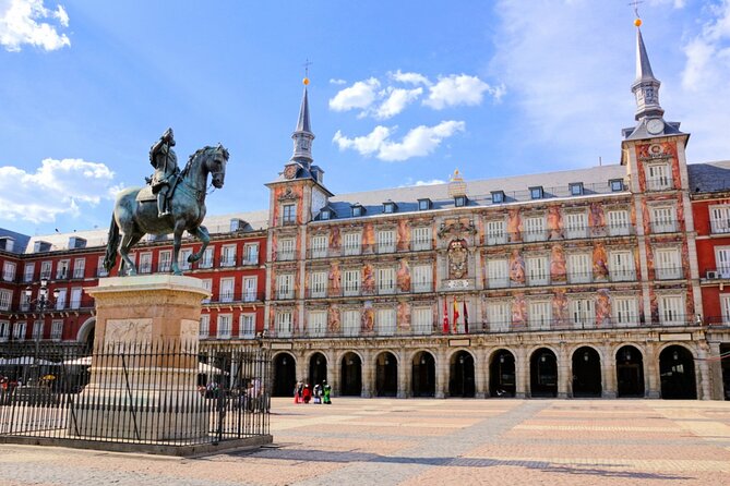 Don Quixote Quest Experience in Madrid - Meeting point and the route ending in Plaza de Santa Ana