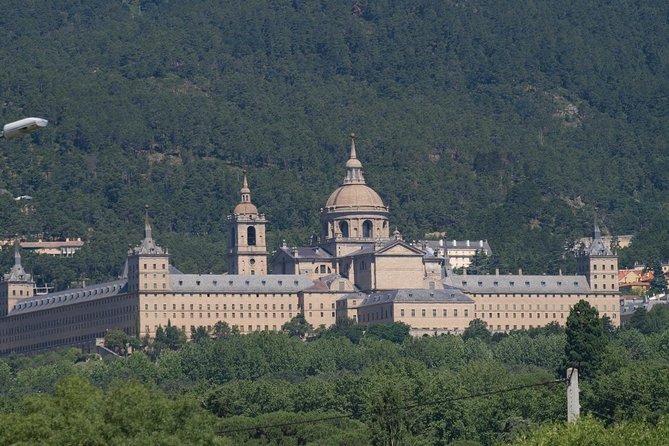 Escorial & Valley Half-Day Morning Tour from Madrid - Riding Out: What the Air-Conditioned Bus and Small Group Mean