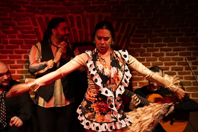 Essential Flamenco: Pure Flamenco Show in the Heart of Madrid - Price and Value: Why $41.12 Often Makes Sense