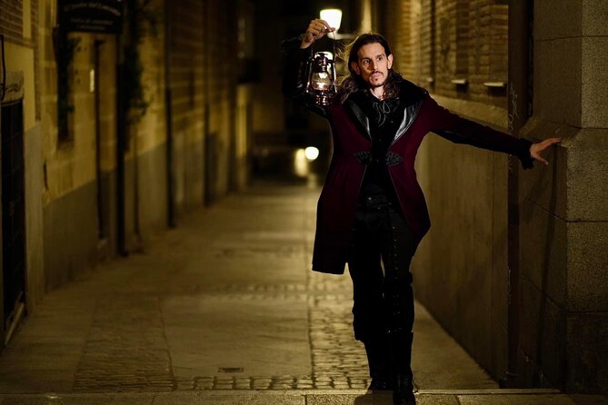 Evening Walking Tour: Spanish Inquisition & Legends of Old Madrid - Stop 3: Plaza de la Cruz Verde and the trial legends