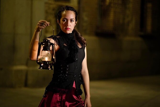 Evening Walking Tour: Spanish Inquisition & Legends of Old Madrid - What makes the guides special, and how to make the most of them