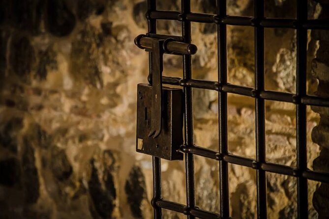Explora los Misterios y Secretos de Toledo - Your guide: why names like Ruth, Oscar, and Diego matter