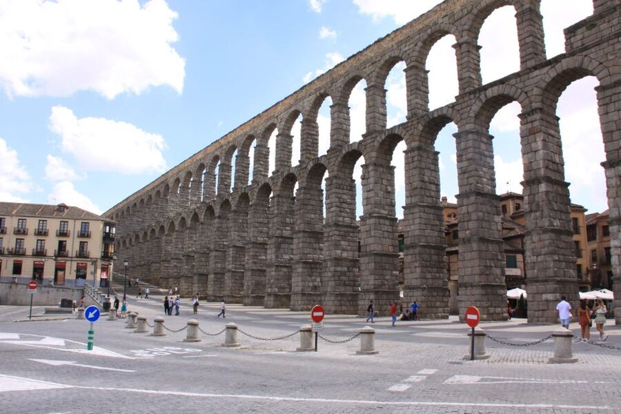 From Madrid: Avila and Segovia Full-Day Tour - Basilica of San Vicente in Ávila: what you’ll see without going in