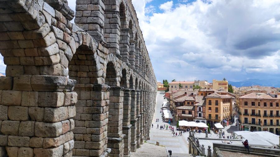 From Madrid: Avila and Segovia Full-Day Tour - Plaza Mayor and the Cathedral area: where the story sticks