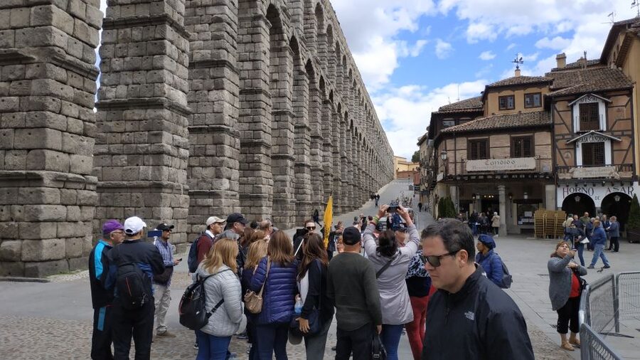 From Madrid: Ávila and Segovia Guided Day Trip - Segovia Cathedral and Plaza Mayor: The Medieval Stage Set