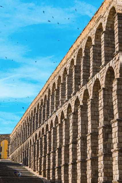 From Madrid: Ávila and Segovia Guided Day Trip - Free Time Planning: How to Balance Guided Moments and Wandering