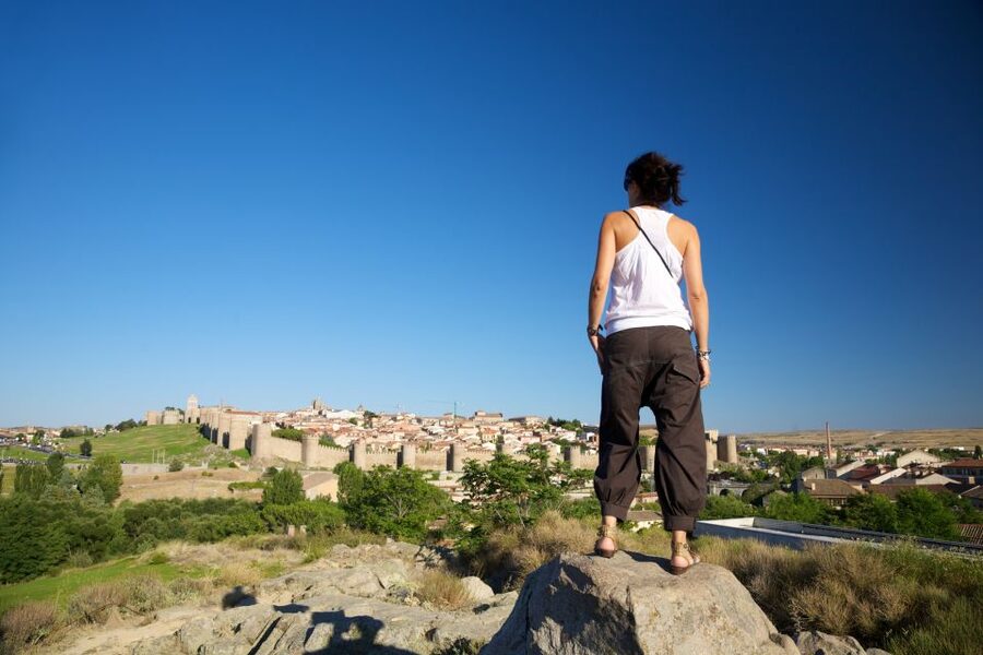 From Madrid: Day Trip to Ávila and Salamanca w/ Guided Tour - Ávila’s medieval walls, San Vicente’s Shrine, and the Cathedral of Ávila