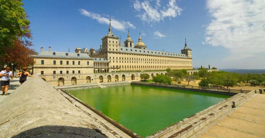 From Madrid: El Escorial and Valley's Basilica Half Day Tour - San Lorenzo de El Escorial: Philip II’s palace-monastery and royal monuments