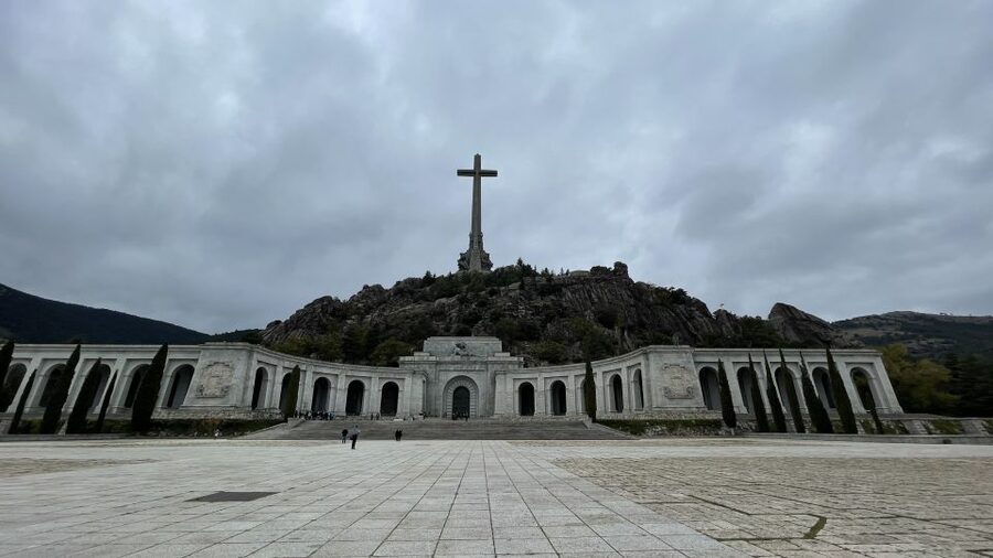 From Madrid: Escorial Monastery and the Valley of the Fallen - Key things to know before you go