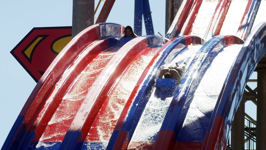 From Madrid: Parque Warner Beach Water Park & Transport - What You’ll Actually Do: Wonder Woman and Long Slides