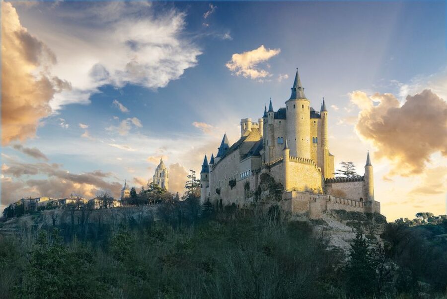 From Madrid: Segovia & Avila Day Trip with Optional Tickets - From Madrid to Segovia: why the start time matters for photos