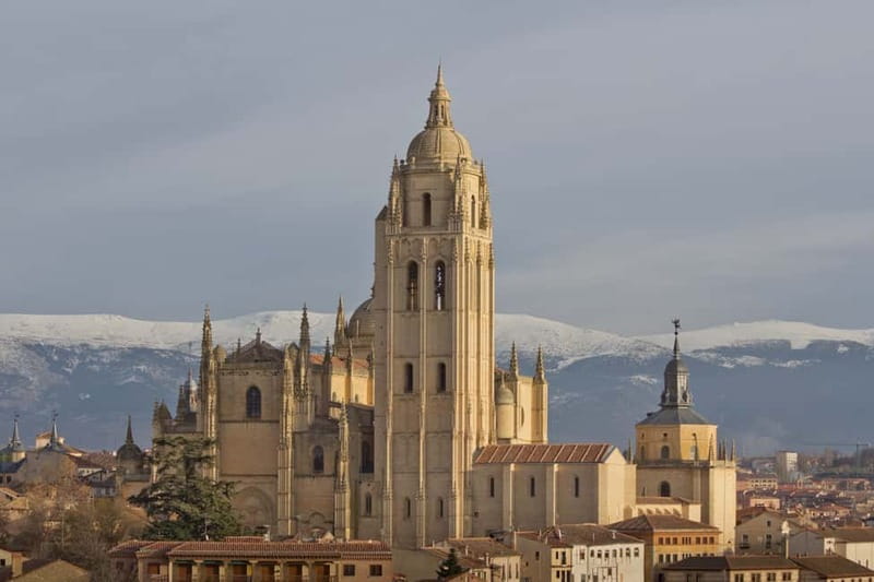 From Madrid: Segovia Guided Afternoon Tour - Strolling St. Real toward Mirador de la Canaleja viewpoint