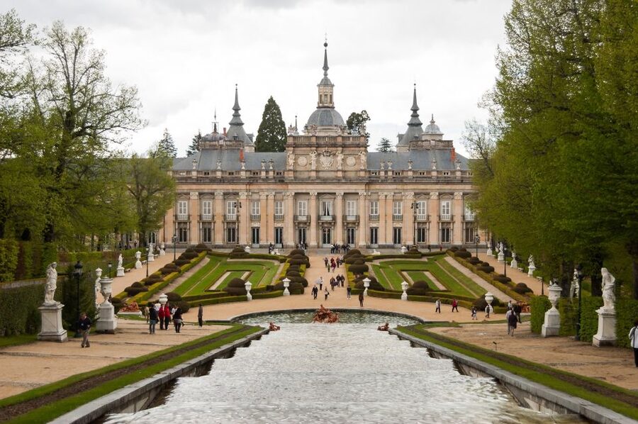 From Madrid: Segovia & La Granja Private Full-Day Tour - Price and value: what you pay for on a private 10-hour tour