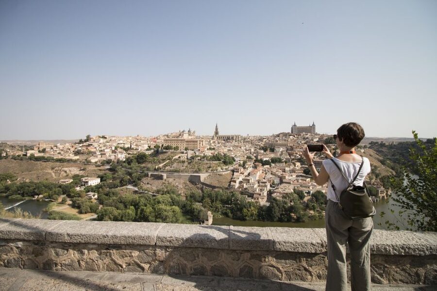 From Madrid: Toledo Full-Day Trip with Optional Cathedral - Panoramic viewpoints, getting oriented before the medieval streets