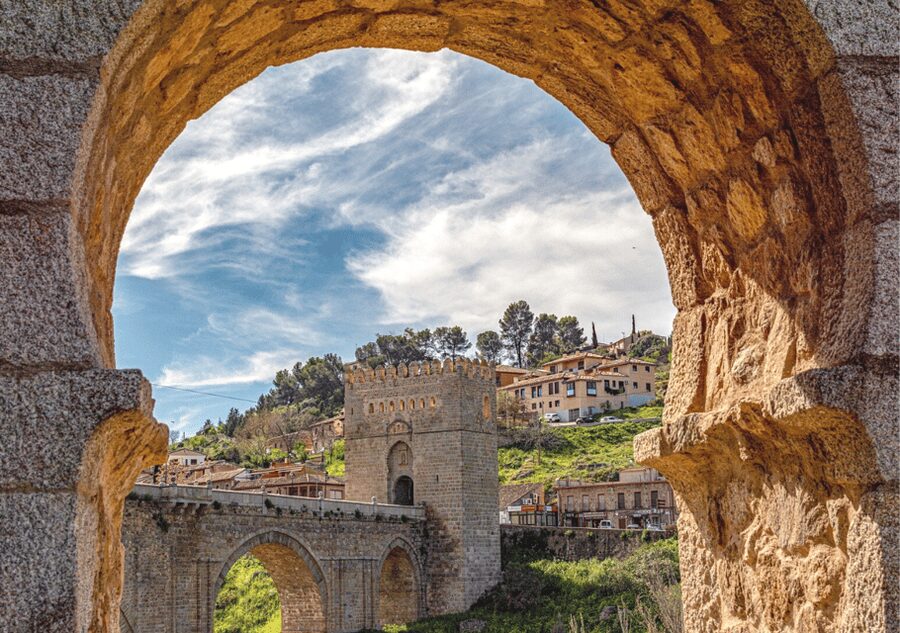 From Madrid: Toledo Tour with Wine Tasting and 3 Monuments - The guided medieval walk: learning the city while you move