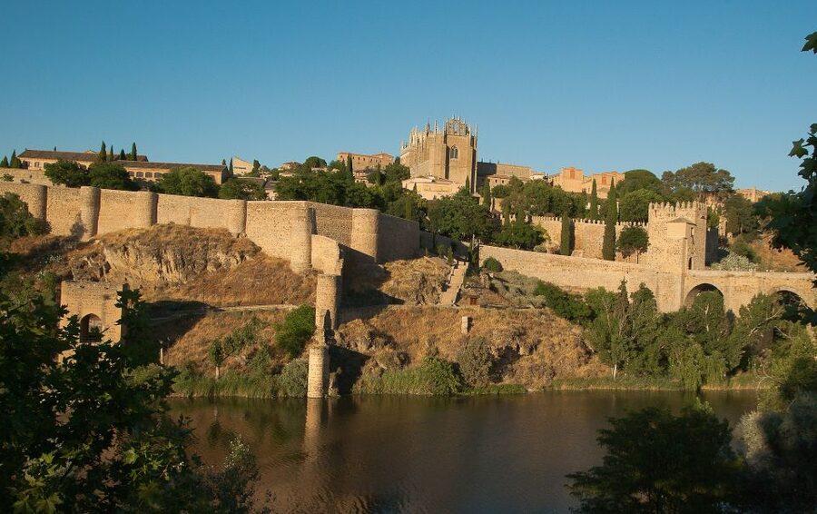 From Madrid: Toledo Tour with Wine Tasting and 3 Monuments - Who should book this Toledo tour, and who might skip it