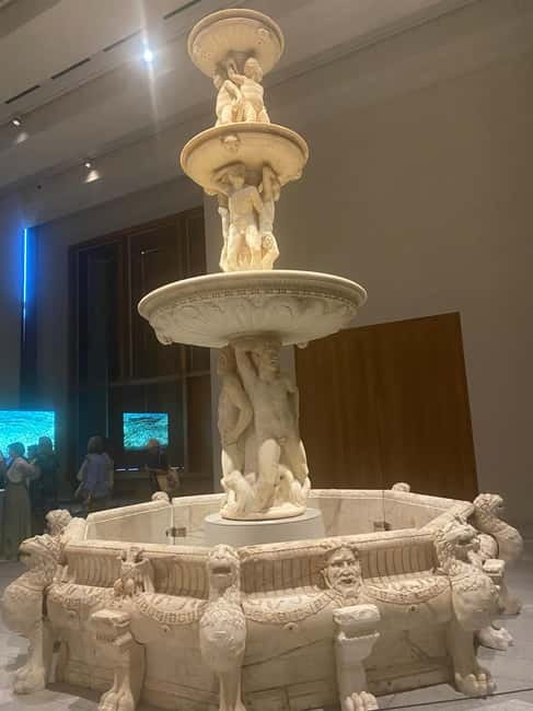 Guided Tour of The Royal Collections Gallery - Skip-the-line and ticket inclusion that saves your time