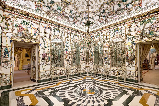 Guided tour of the Royal Palace of Aranjuez - Inside the palace in 75 minutes: how the route keeps you oriented