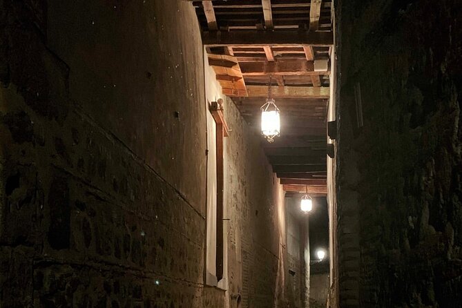 Guided Walking Tour of Immortal Toledo - Toledo at night starts with the right mood at Plaza de Zocodover