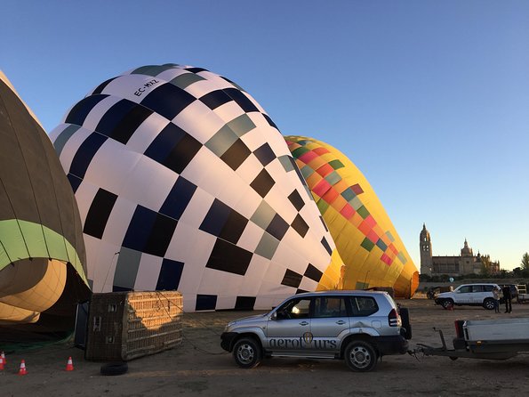 Hot-Air Balloon Ride over Segovia with Optional Transport from Madrid - Your flight route: cathedral greetings, the aqueduct, and Alcázar from above