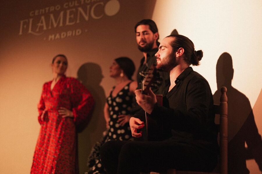 Madrid: 1-Hour Traditional Flamenco Show at Centro Cultural - Guitar, Song, and Dance Without a Microphone