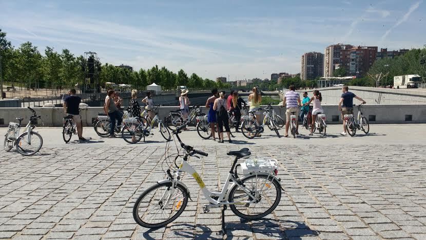 Madrid: 3-Hour Sightseeing Tour by Electric Bike - Old Madrid highlights: Plaza de Puerta Cerrada, Calle Toledo, and the Plaza Mayor core