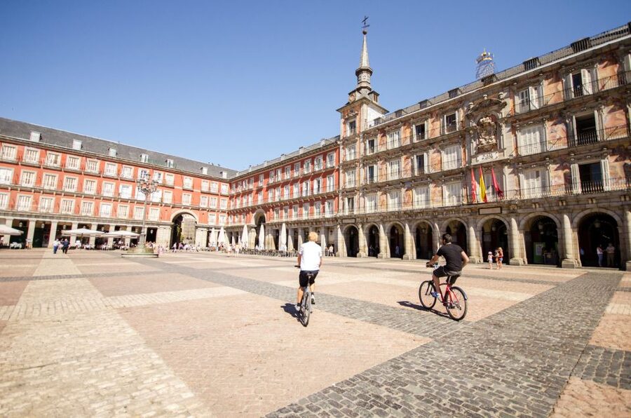 Madrid City Guided Bike/E-Bike Tour for Small Groups - Las Letras, Las Cortes, and the ride toward Retiro’s green break