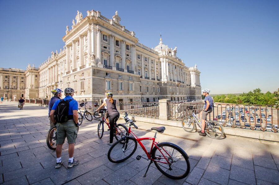 Madrid City Guided Bike/E-Bike Tour for Small Groups - Bike setup that actually matters, multi-gear bikes and optional E-bike