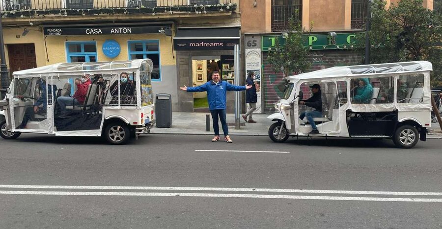 Madrid: City Highlights Tuk Tuk Tour - Starting In Los Jerónimos, Then Winding Toward The Big Monuments