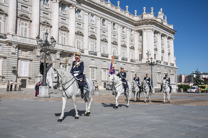 Madrid Discoveries Private Tour - Why this 3-hour private route makes sense in Madrid