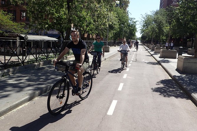 Madrid E-Bike Small Group Tour - Parque del Retiro: the best break in the whole ride