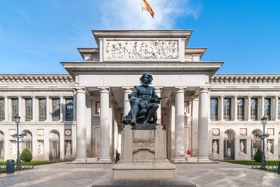 Madrid: El Prado Museum and the Royal Palace Guided Tour - Museo del Prado: how the guide turns the art into a story