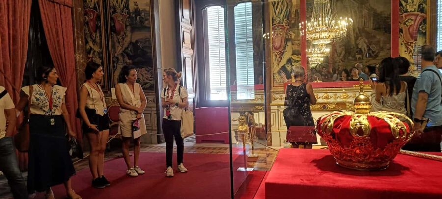 Madrid: El Prado Museum and the Royal Palace Guided Tour - What you should watch out for: pace, audio, and the walking day