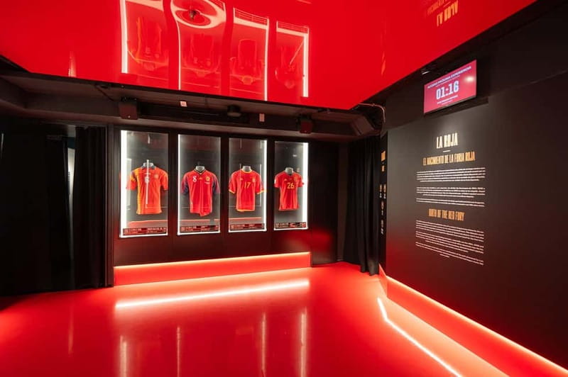 Madrid: Entry Ticket to Legends The Home of Football Museum - Digital Football Art room: when football meets creativity