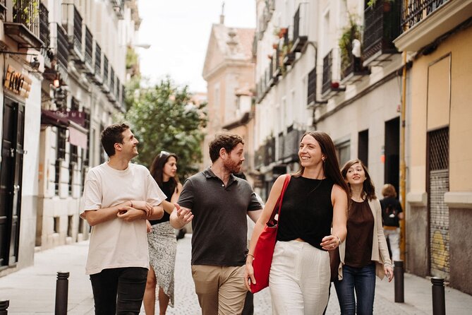 Madrid Evening Tapas and Wine Guided Tour - Stop 1, La Osita: vermouth on tap plus the porrón challenge