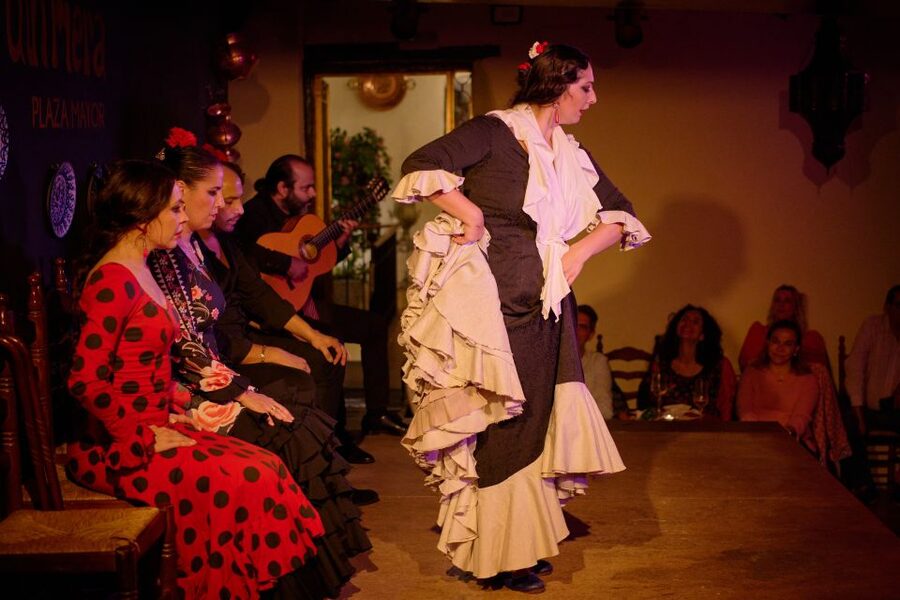 Madrid: Flamenco Show La Quimera with Drinks & Dinner Option - Price and ticket options: what $88 really buys you
