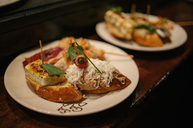 Madrid Food Walking Tour with Tapas and Vermouth - Stop 1: Plaza de los Carros, kickoff in La Latina