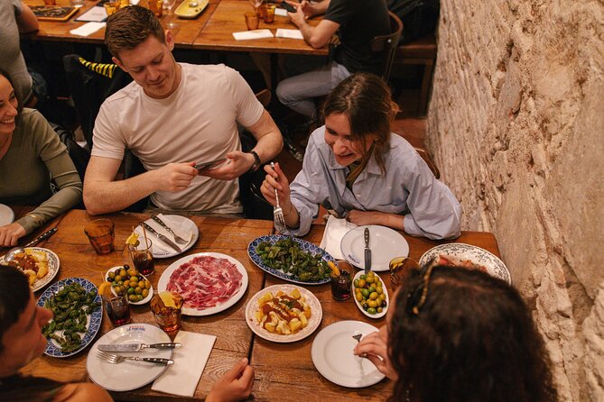 Madrid Food Walking Tour with Tapas and Vermouth - Stop 4: Cava de San Miguel area, chorizo with mushrooms and tinto de verano