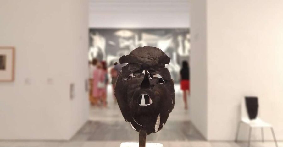 Madrid: Guided Tour of Reina Sofía Museum with Entry Ticket - Reina Sofía works best with a guide, not just a map