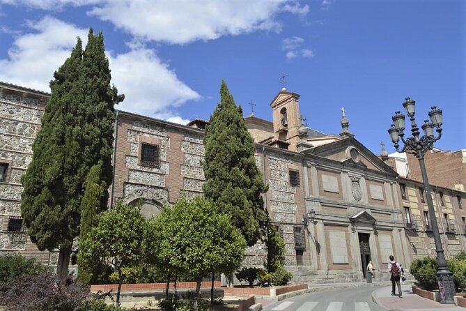 Madrid Guided Tour of the Descalzas Reales Monastery - The Monasterio De Las Descalzas Reales visit, calm with meaning