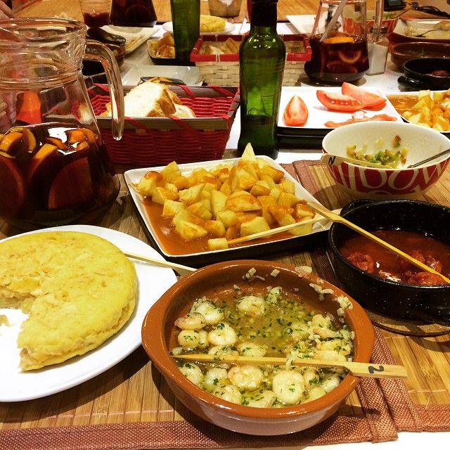 Madrid: Half-Day Spanish Cooking Class - Morning Option: Market Shopping Then Paella, Gazpacho, and Sangria