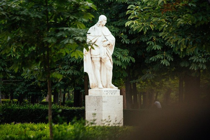 Madrid Highlights and Hidden Gems Private Tour with a Guide - Walking Reality Check: Comfort Matters in Central Madrid