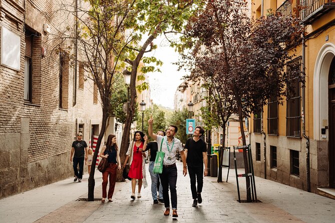 Madrid in a Day Tour:Royal Palace, Historic Center & Prado Museum - Skipping the lines at the Prado Museum (and how the highlight tour helps)